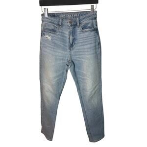 American Eagle Mom Jeans High Rise Light Wash Distressed Size 0